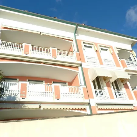 Casa Luce By Holiday World Apartmán